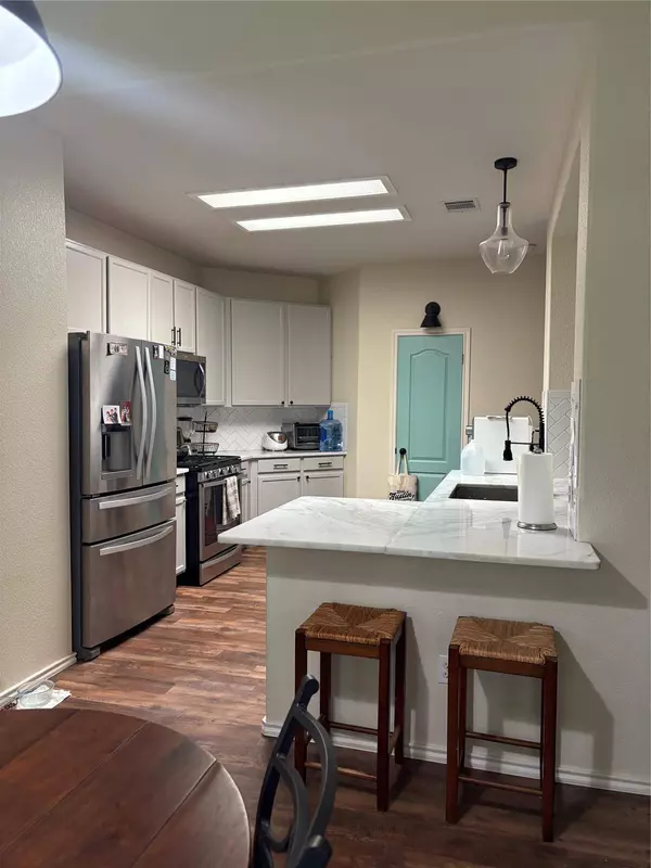 1310 Quicksilver ST, Round Rock, TX 78665