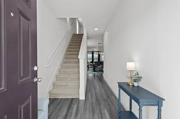 305 Redfish LN, Hutto, TX 78634