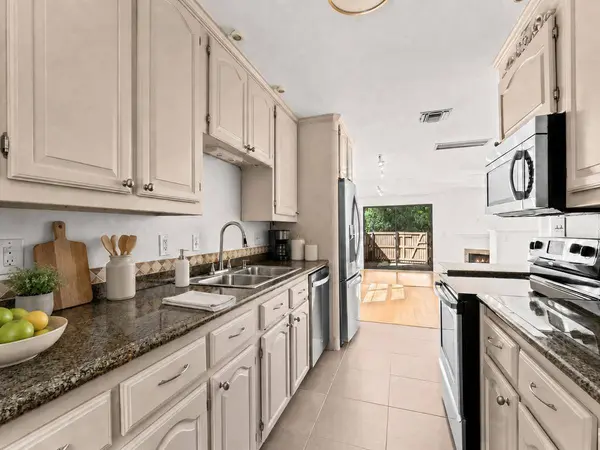 7122 Wood Hollow DR #71, Austin, TX 78731