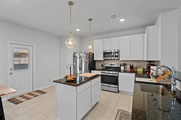 115 Denali DR, Kyle, TX 78640