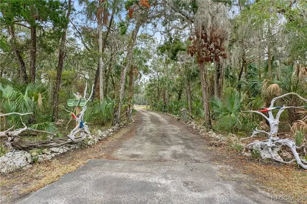 12176 W Standish DR #7, Homosassa, FL 34448