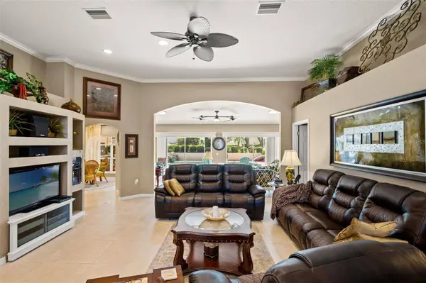 8420 MAYBELLE DR, Weeki Wachee, FL 34613
