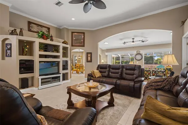 8420 MAYBELLE DR, Weeki Wachee, FL 34613