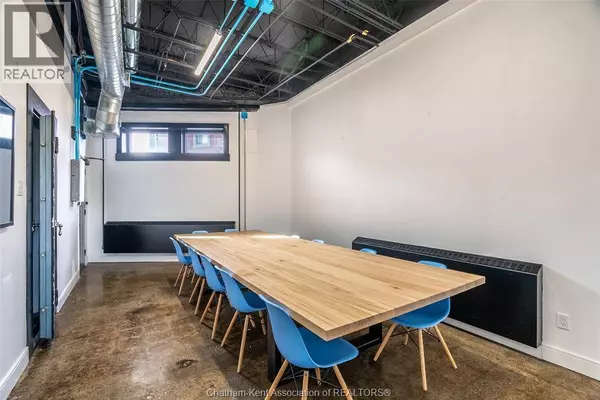 146 Wellington ST West #2&3, Chatham, ON N7M1J3