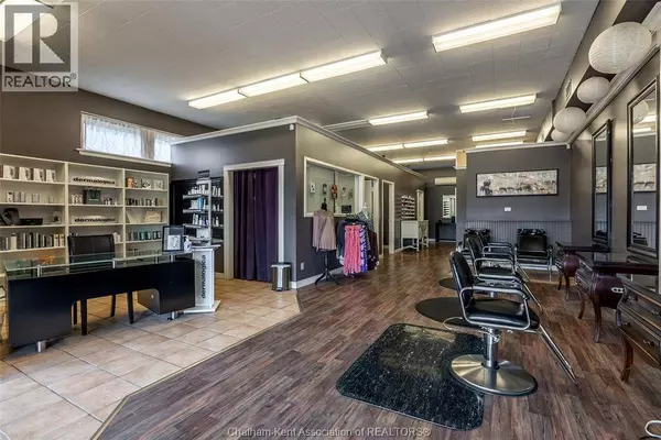 146 Wellington ST West #1, Chatham, ON N7M1J3