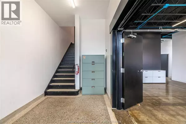 146 Wellington ST West #2&3, Chatham, ON N7M1J3