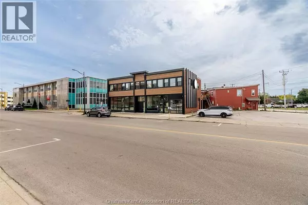 146 Wellington ST West #2&3, Chatham, ON N7M1J3