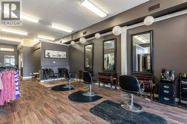 146 Wellington ST West #1, Chatham, ON N7M1J3