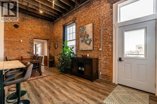 164 King ST West #203, Chatham, ON N7M1E3