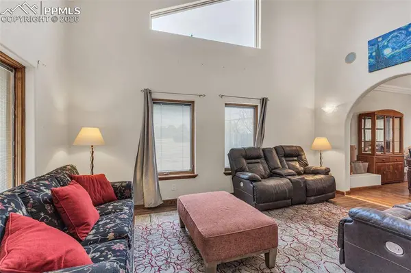 193 Top Notch TRL, Penrose, CO 81240