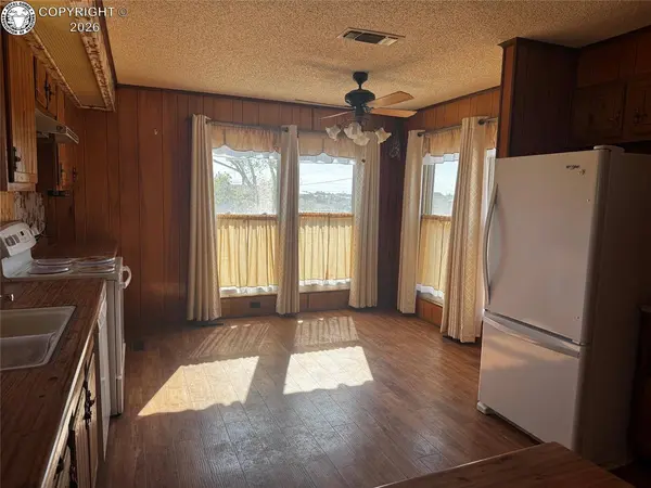 405 Illinois ST, Penrose, CO 81240