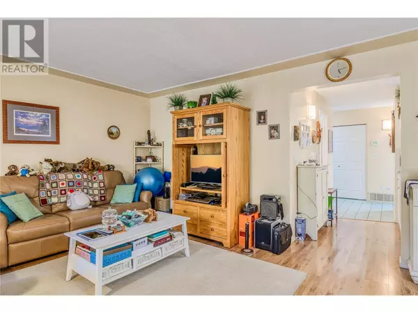 415 Commonwealth RD #3303, Kelowna, BC V4V2M4