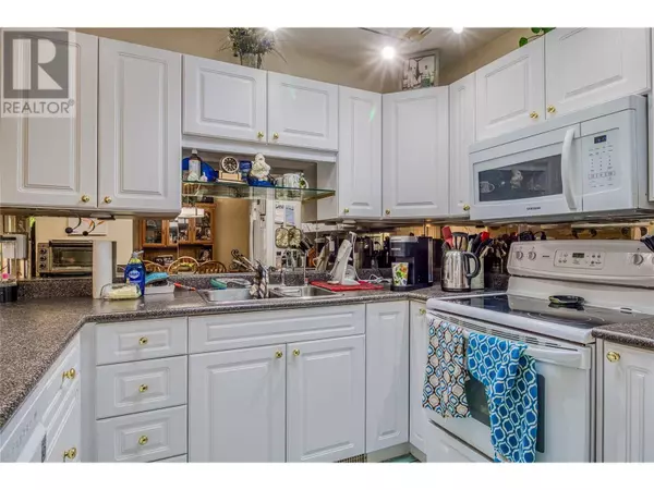 415 Commonwealth RD #3303, Kelowna, BC V4V2M4