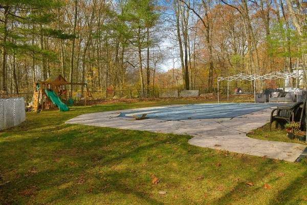 23 Institute Rd, Grafton, MA 01536