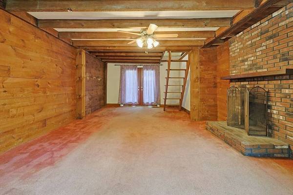 525 Clark St, Gardner, MA 01440