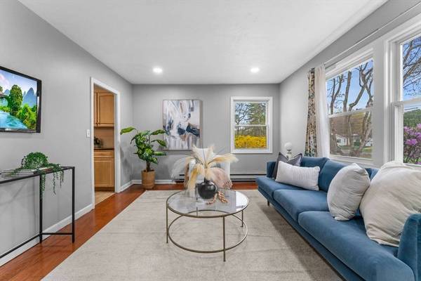 122 Baldwin Ave, Framingham, MA 01701