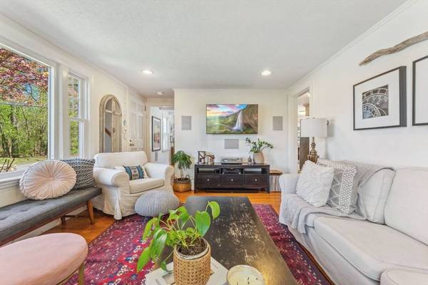 7 Breakneck Hill Rd, Southborough, MA 01772