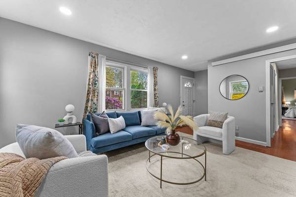 122 Baldwin Ave, Framingham, MA 01701