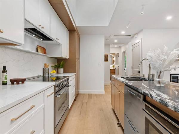 20 Putnam Street #2, Somerville, MA 02143