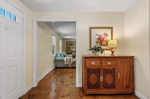 9 Olde Meetinghouse Rd, Westborough, MA 01581