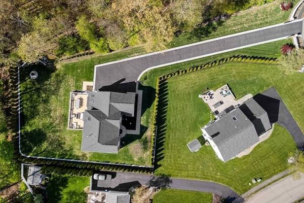 7 Dickinson Circle, Shrewsbury, MA 01545