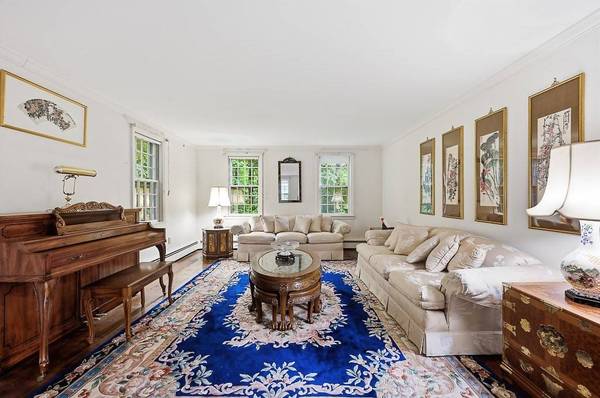 17 Olde Coach Road, Westborough, MA 01581