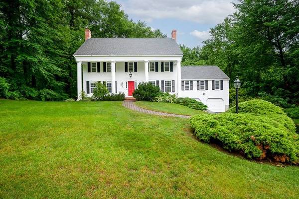 17 Olde Coach Road, Westborough, MA 01581