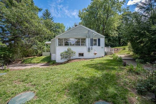 551 Pleasant Street, Paxton, MA 01612