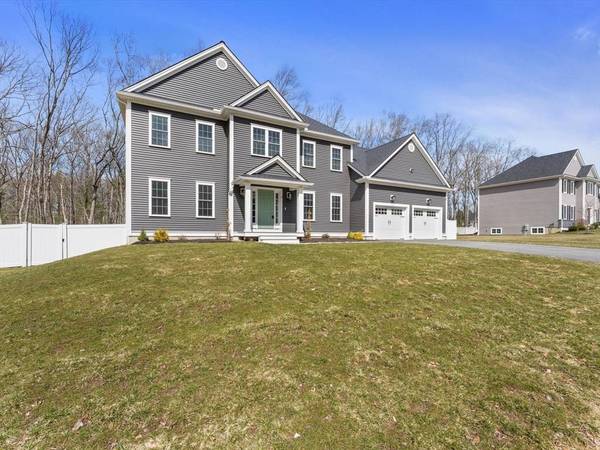 8 Clearview Street, Grafton, MA 01519