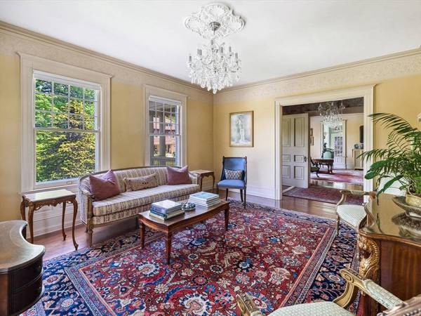 31 Lenox St, Worcester, MA 01602