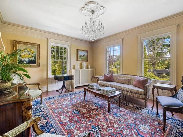31 Lenox St, Worcester, MA 01602