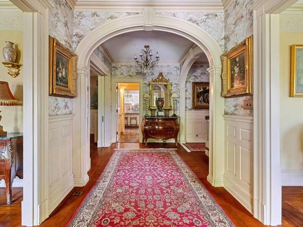 31 Lenox St, Worcester, MA 01602