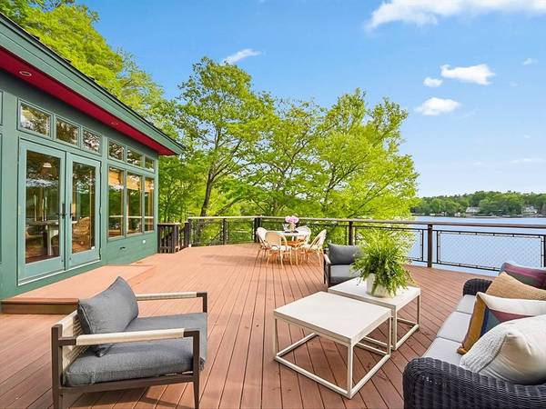220 Hemlock Path, Sturbridge, MA 01518