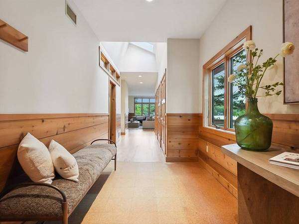220 Hemlock Path, Sturbridge, MA 01518