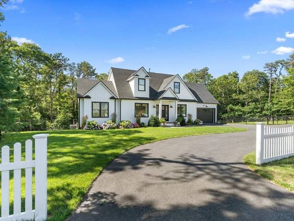 116 Sisson Rd, Harwich, MA 02646