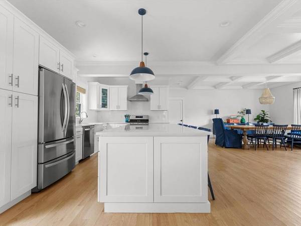 116 Sisson Rd, Harwich, MA 02646