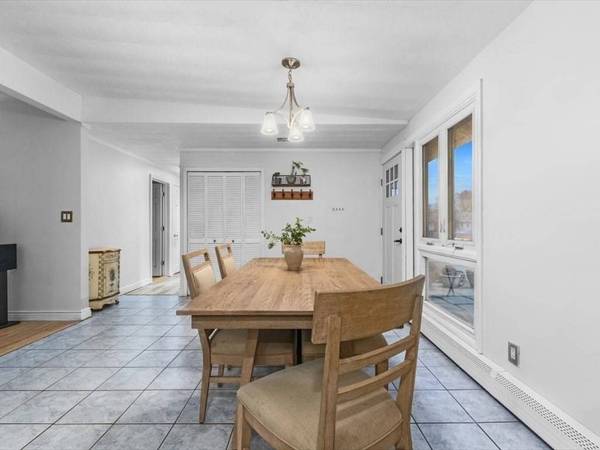 15 Rosslare Rd, Framingham, MA 01701