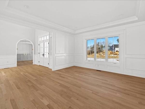 10 Lorenzo Drive, Southborough, MA 01772