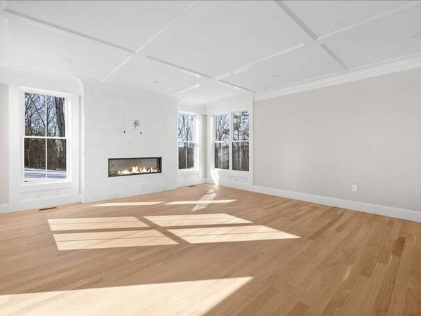 10 Lorenzo Drive, Southborough, MA 01772