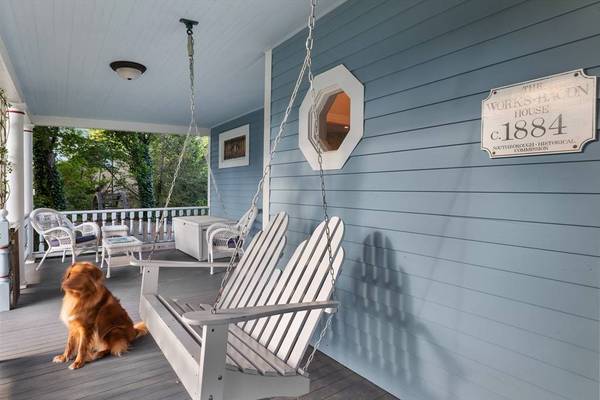 4 Latisquama Rd, Southborough, MA 01772