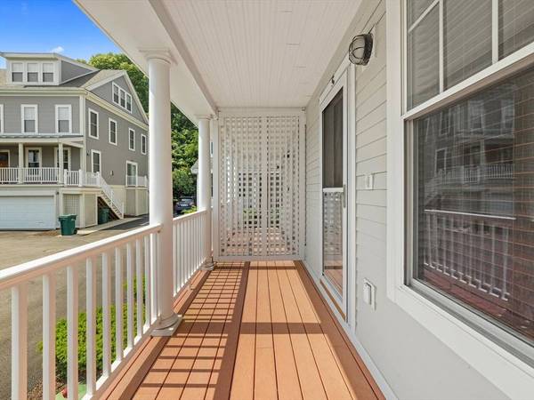 5 Honora Ln #5, Bourne, MA 02532