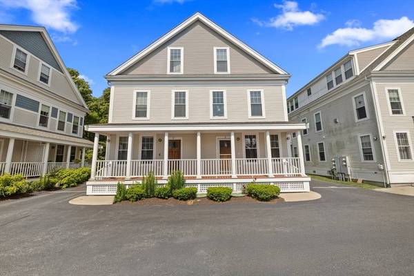 5 Honora Ln #5, Bourne, MA 02532