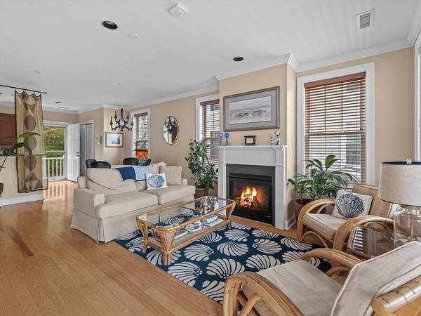 5 Honora Ln #5, Bourne, MA 02532