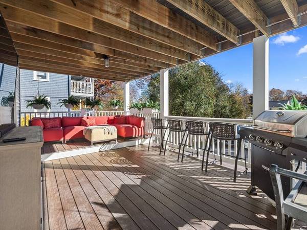 11 Hillview Ave, Boston, MA 02131
