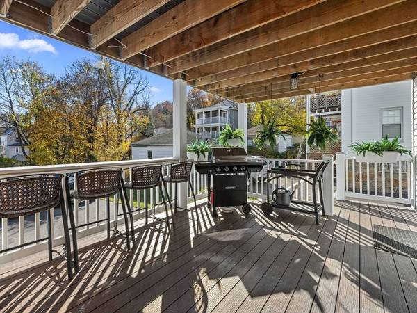 11 Hillview Ave, Boston, MA 02131