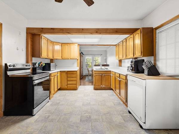 17 Tampa St, Worcester, MA 01604