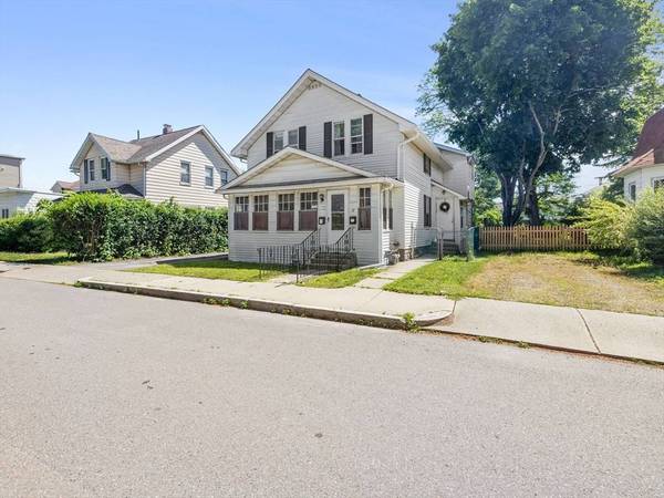 17 Tampa St, Worcester, MA 01604