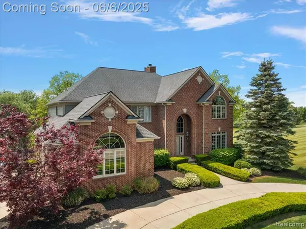 5847 Majestic Oaks Drive, Commerce Twp, MI 48382