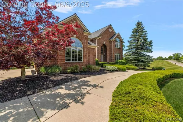 5847 Majestic Oaks Drive, Commerce Twp, MI 48382