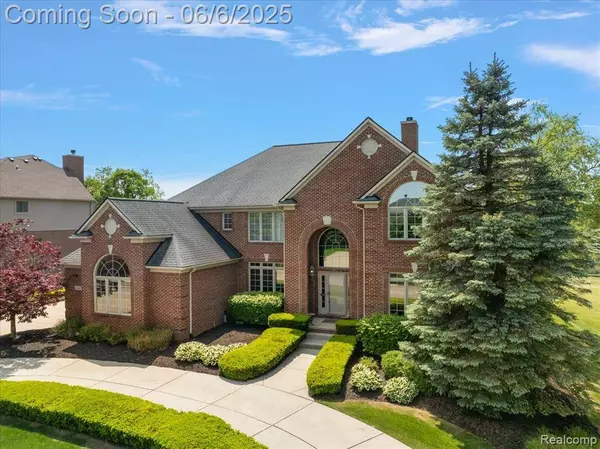 5847 Majestic Oaks Drive, Commerce Twp, MI 48382